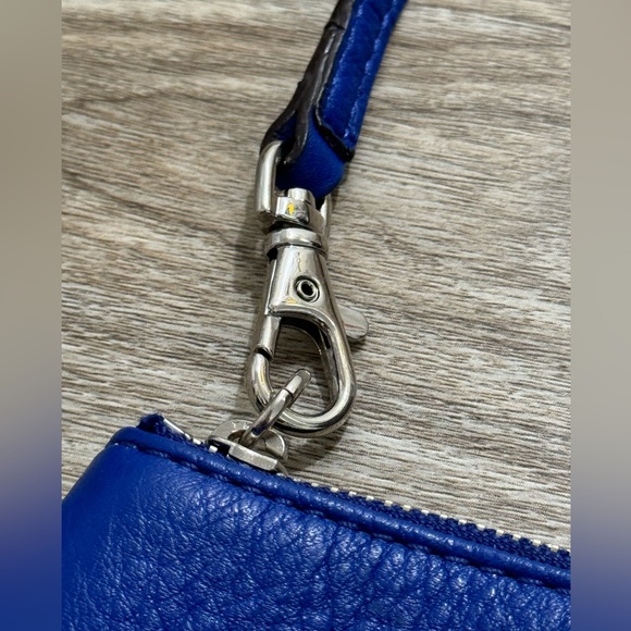 MICHAEL KORS FULTON TopZip Leather Wristlet - Picture 2 of 15